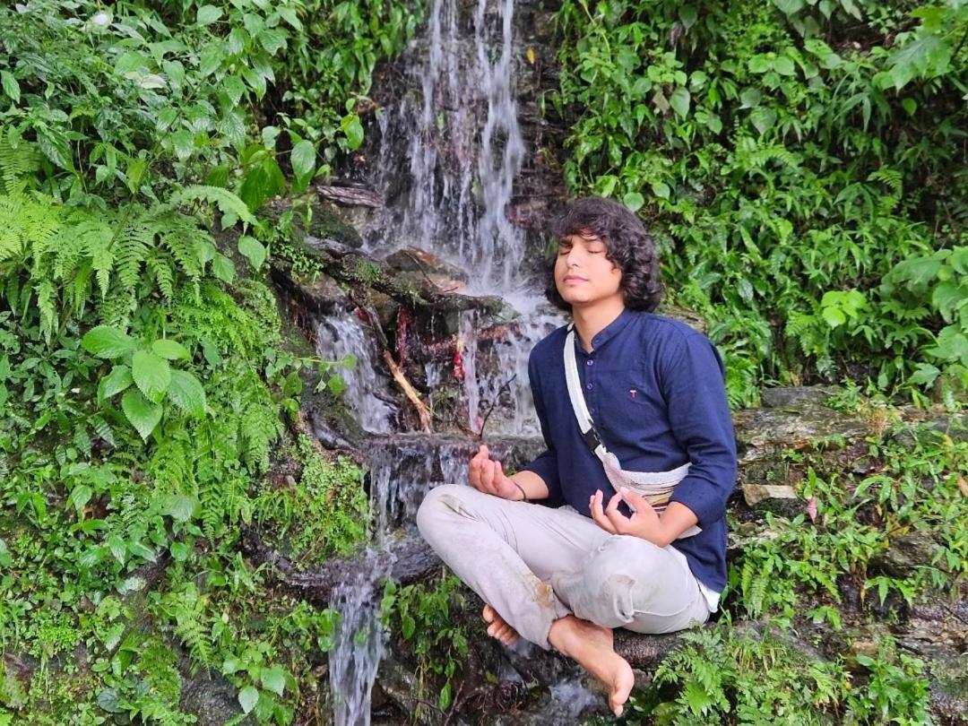 Katyuri Kings Divine Stay- Babaji'S Cave Dwarahat Exterior photo